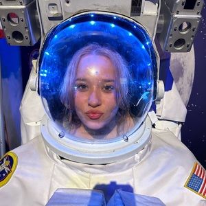 Meet your Posher, Nautica